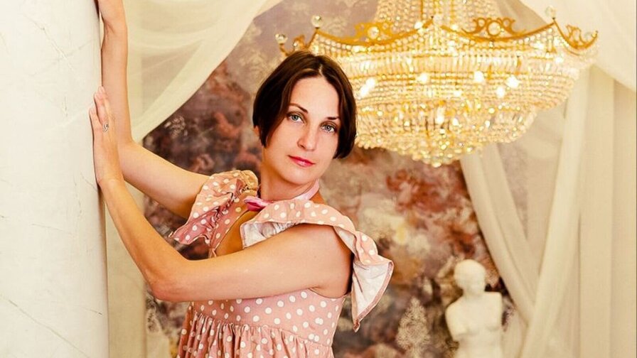 AuroraMonique